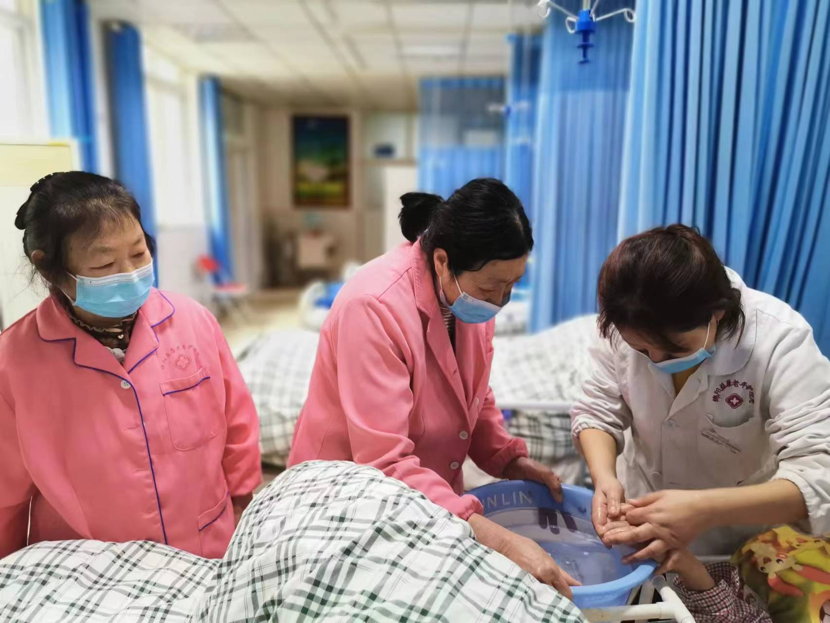 老人基础护理的方法和经验