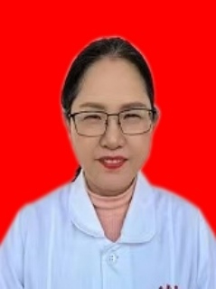 杨海春  主管护师  护理部主任